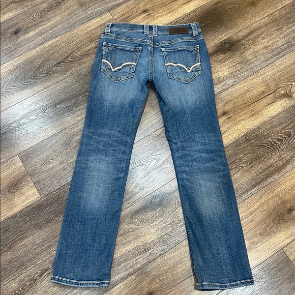 BUCKLE BLACK Nine Straight Stretch Jeans Distressed In Color: Willow - Picture 5 of 9